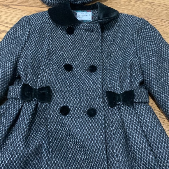 Child size 4 winter coat with matching beret - Picture 2 of 4